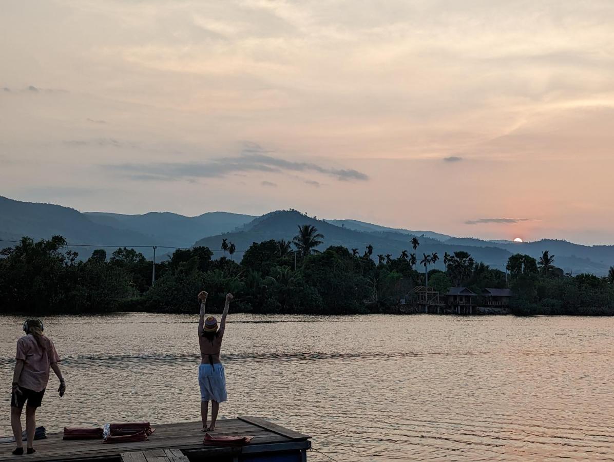 Yellow Sun Kampot Eksteriør bilde
